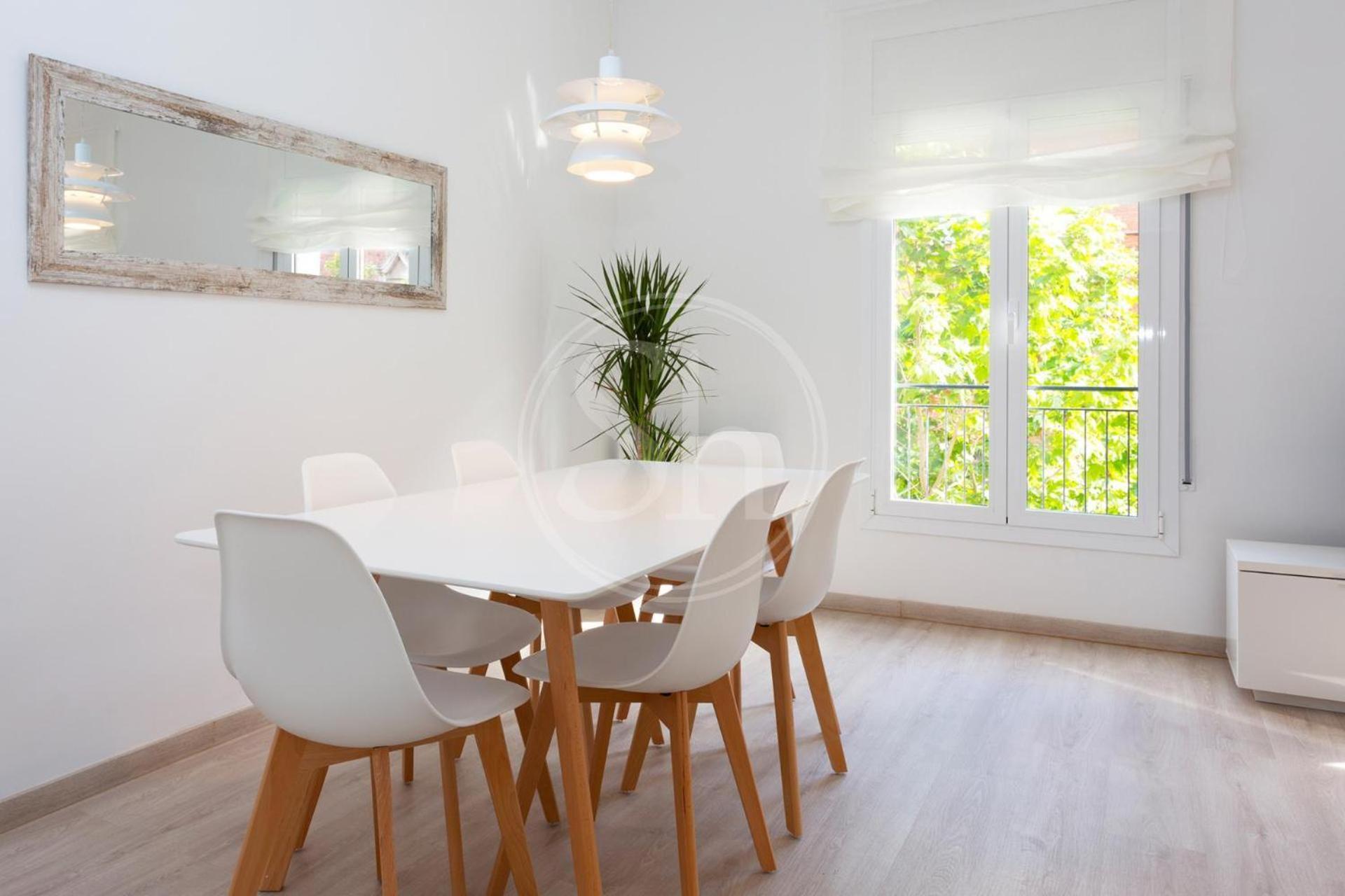 Apartment Zona Sagrada Familia Iii *